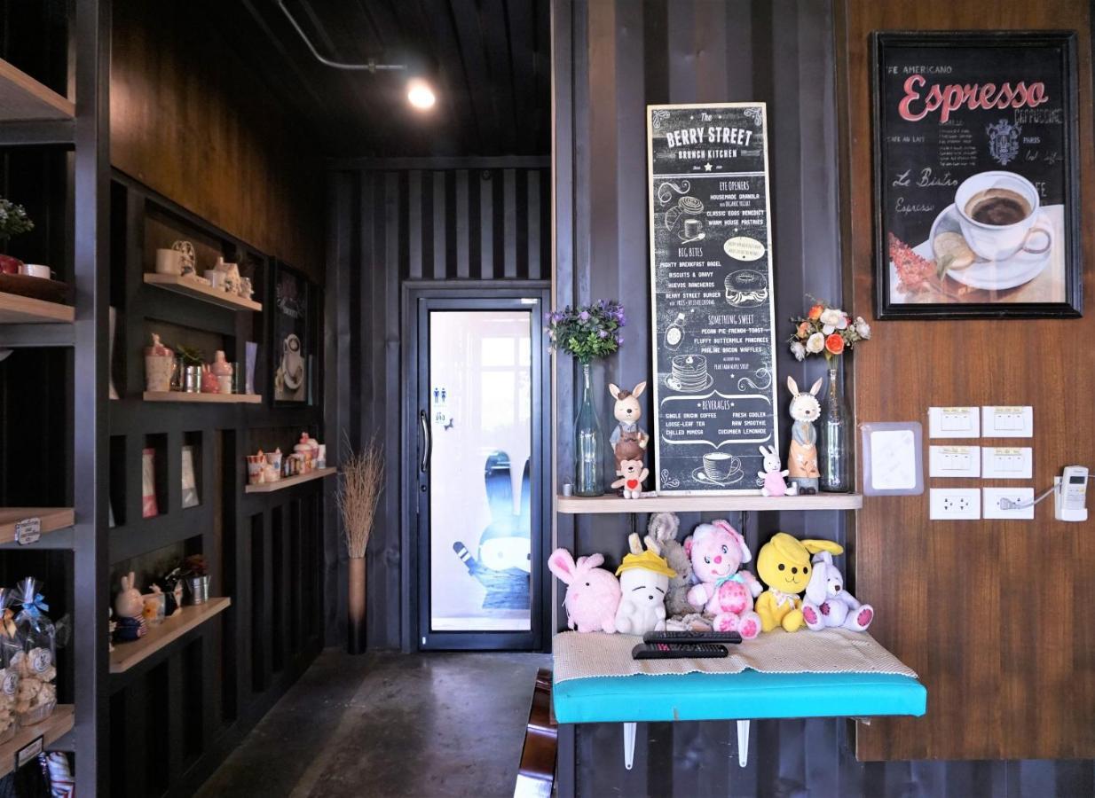 Papa's Home And Rabbit Café Ban Mai  Extérieur photo